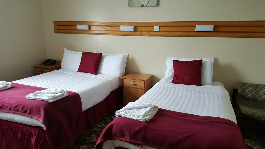 Anno Santo Hotel غالواي المظهر الخارجي الصورة